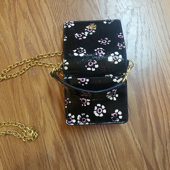 Small Tory Burch purse - Picture 10 of 15